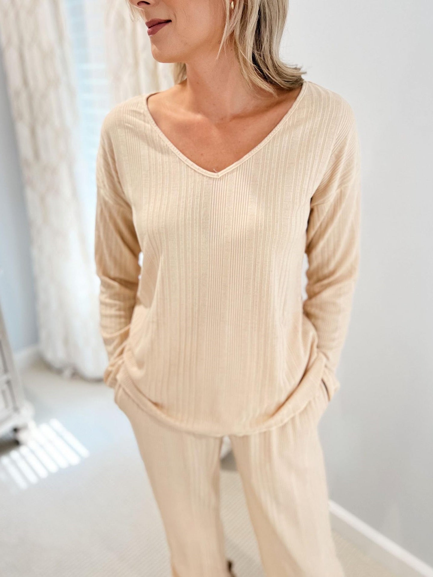 Women Half Sleeve V-neck Solid Color Dress