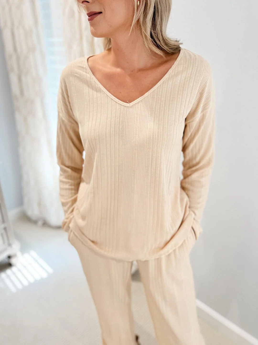 Women Half Sleeve V-neck Solid Color Dress