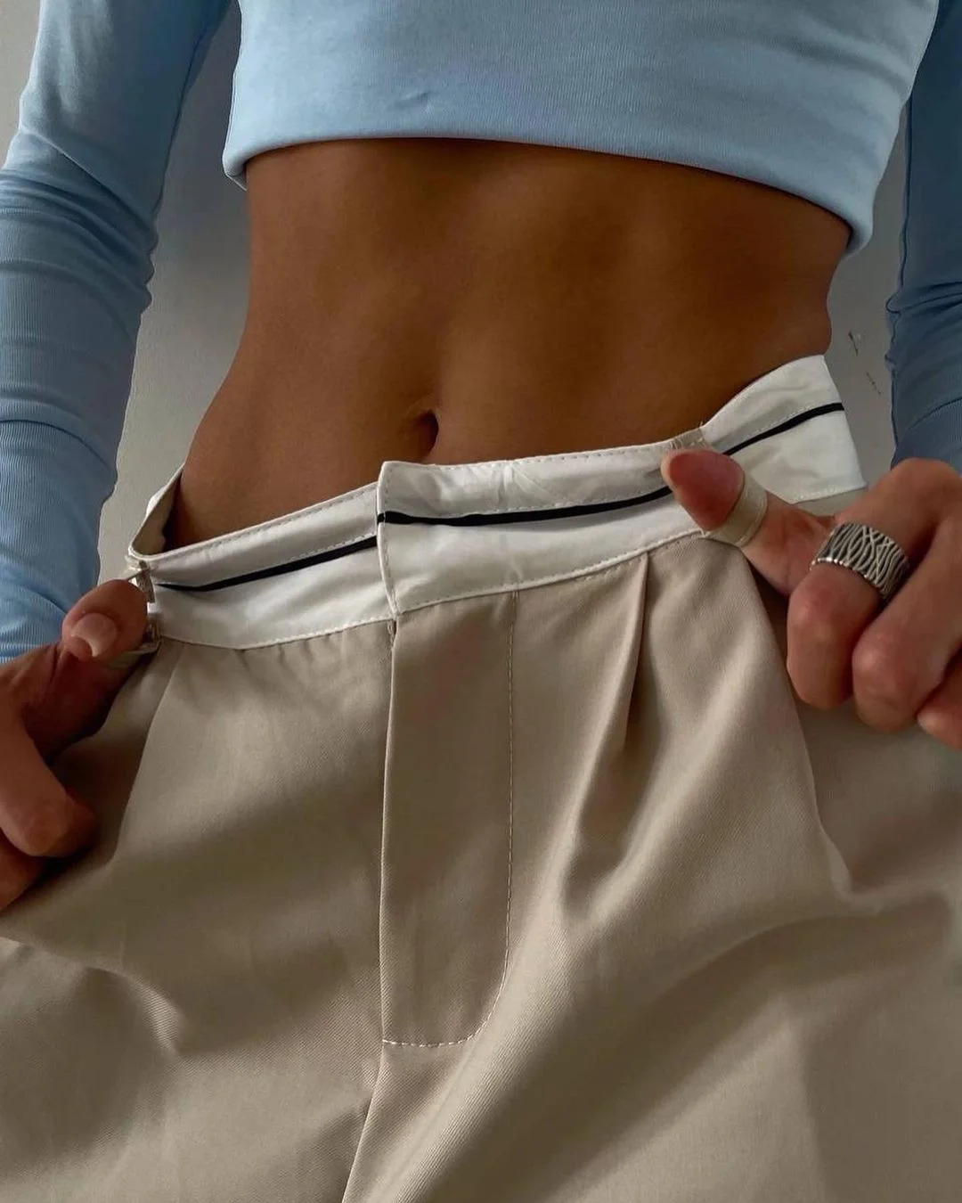 Nigikala Nigikala 2025 New Solid Fashion Thin Leisure Trousers Small Design Tug Suit Pants