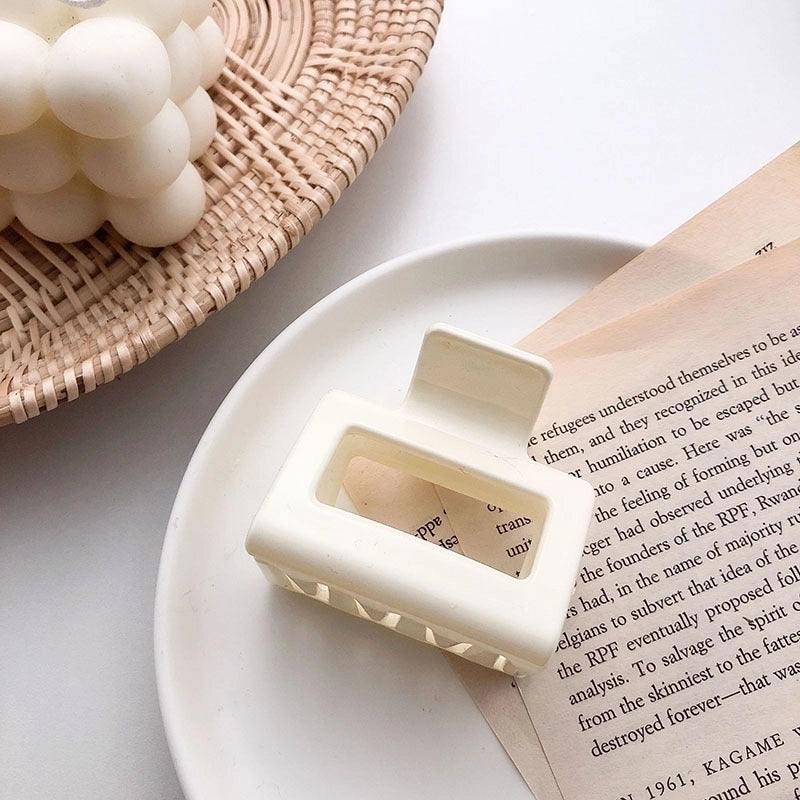 Simple Metal Catch Clip Large Shower Pearl Shark Clip