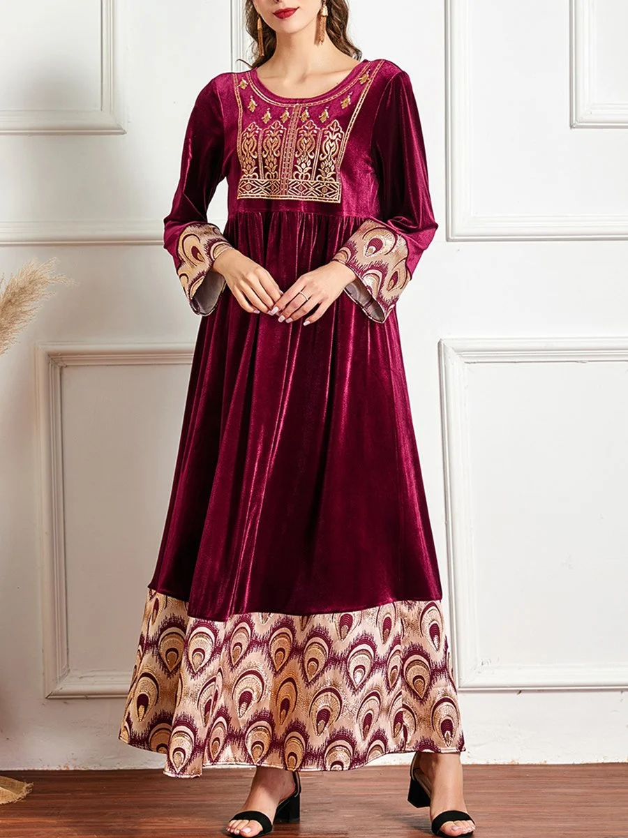 Elegant embroidered velvet long-sleeved dress