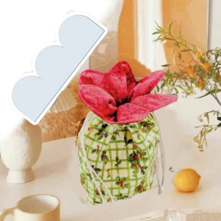 Flower Pouch Sewing Template & Tutorial