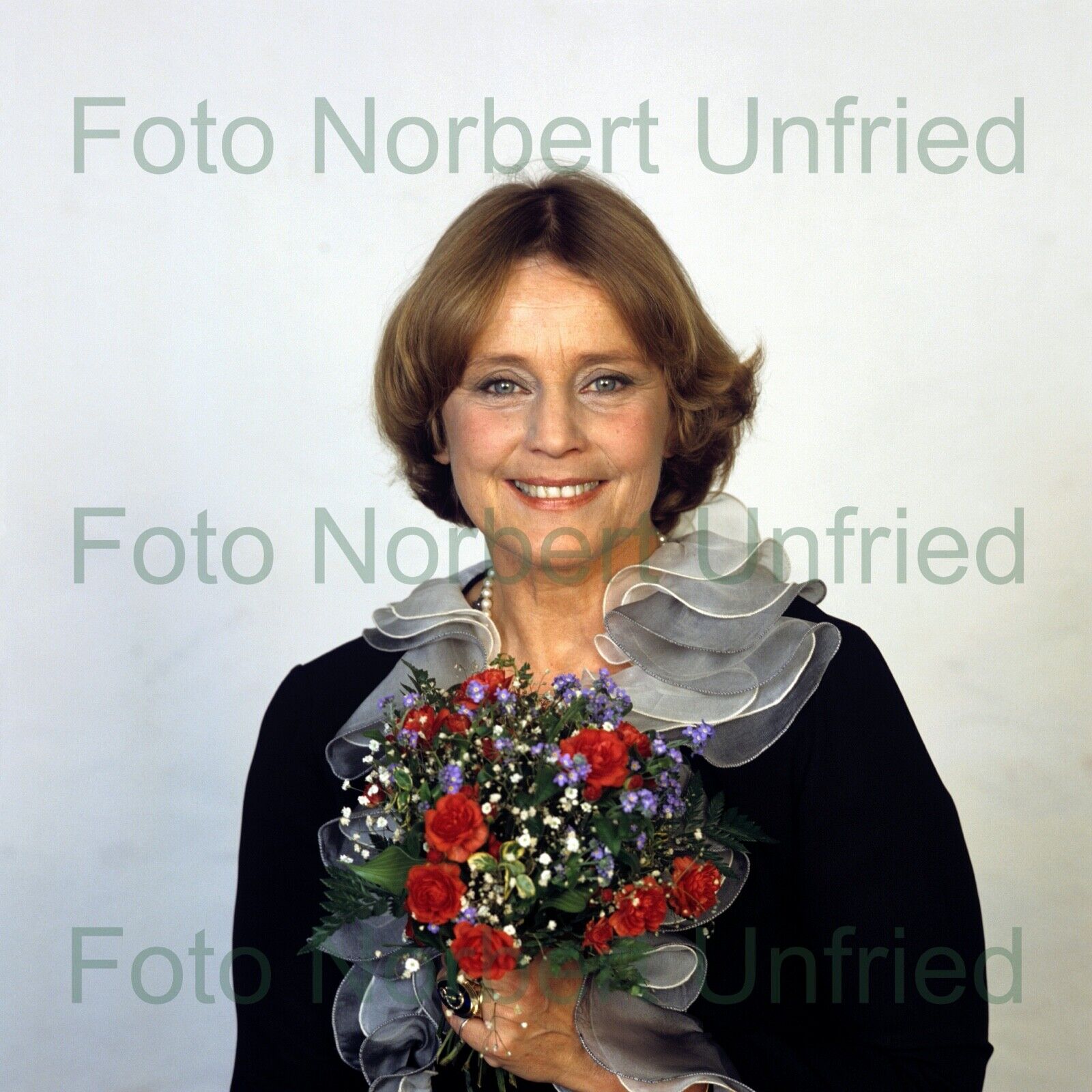 Maria Schell Photo Poster painting 13 X 13 CM (Picture 317