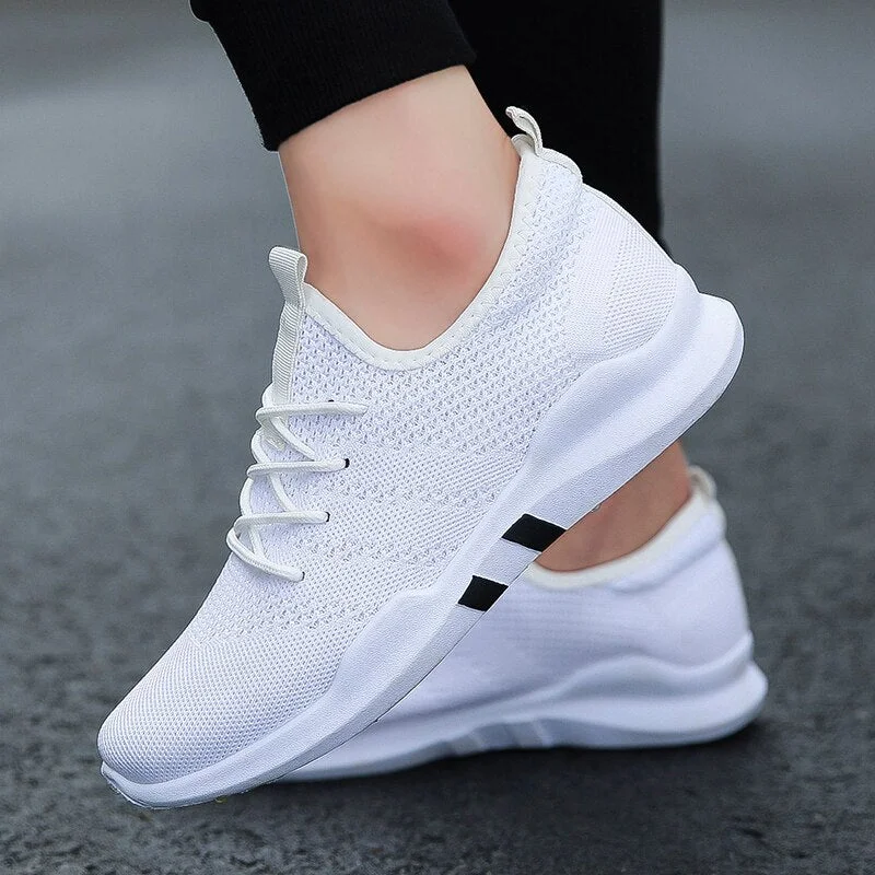 Light Weight Casual Shoes For Men 2020 Spring Autumn Black Comfortable Anti Slip Soft Male Shoes Outdoor Sneakers Men Size 36-47 924