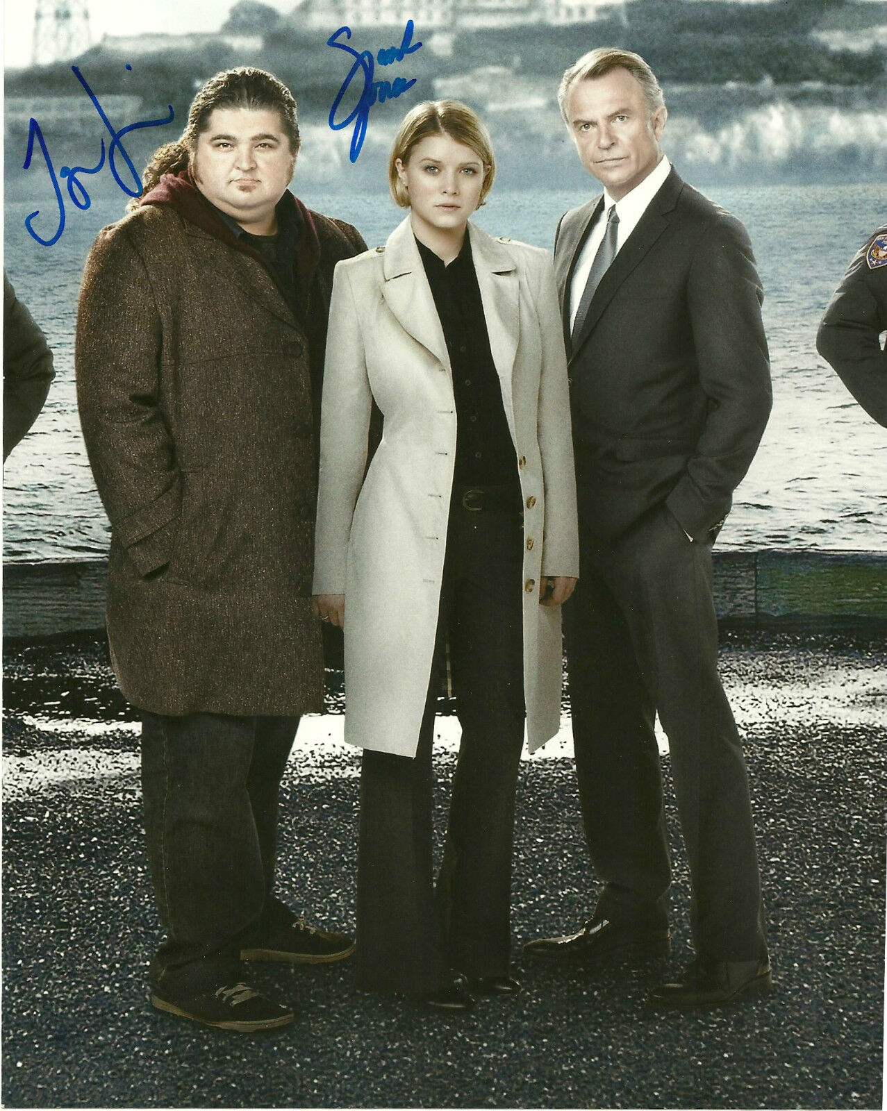 Alcatraz Jorge Garcia & Sarah Jones Autographed Signed 8x10 Photo Poster painting COA