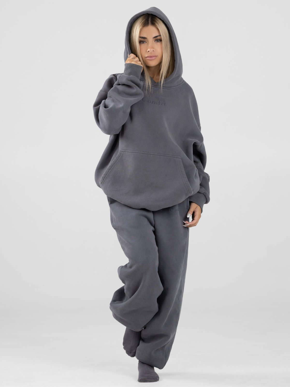 Comfrt&trade; Oversized Hoodie &ndash; Charcoal Gray