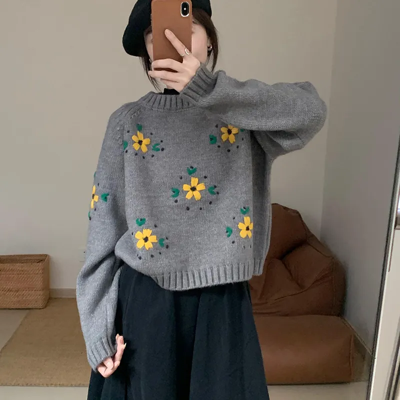 Churchf Churchf Autumn And Winter New Hook Flower Stereo Embroidery Art Retro Pullover Sweater Loose Show Thin Short Sweater Woman