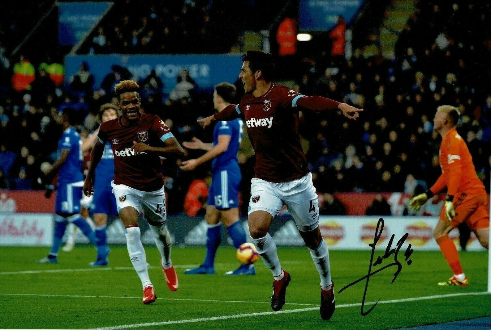 Fabian Balbuena SIGNED 10X8 Photo Poster painting West Ham United F.C. AFTAL COA (9080)