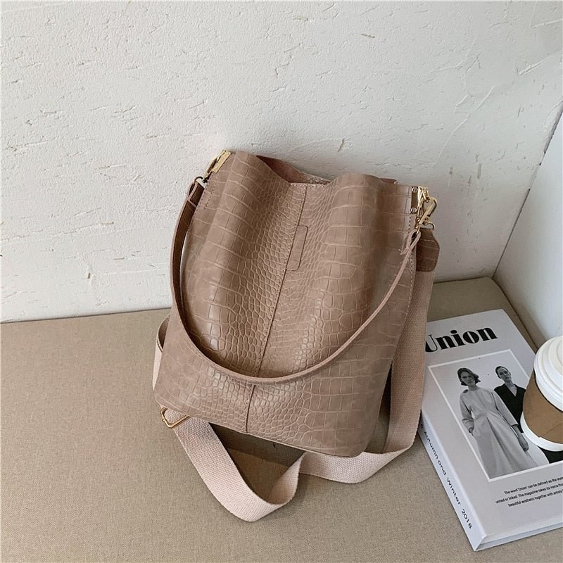 Vintage Crocodile Pattern Crossbody Bags For Women 2022 PU Leather Trend Designer Shoulder Handbags Large Capacity Bucket Bag
