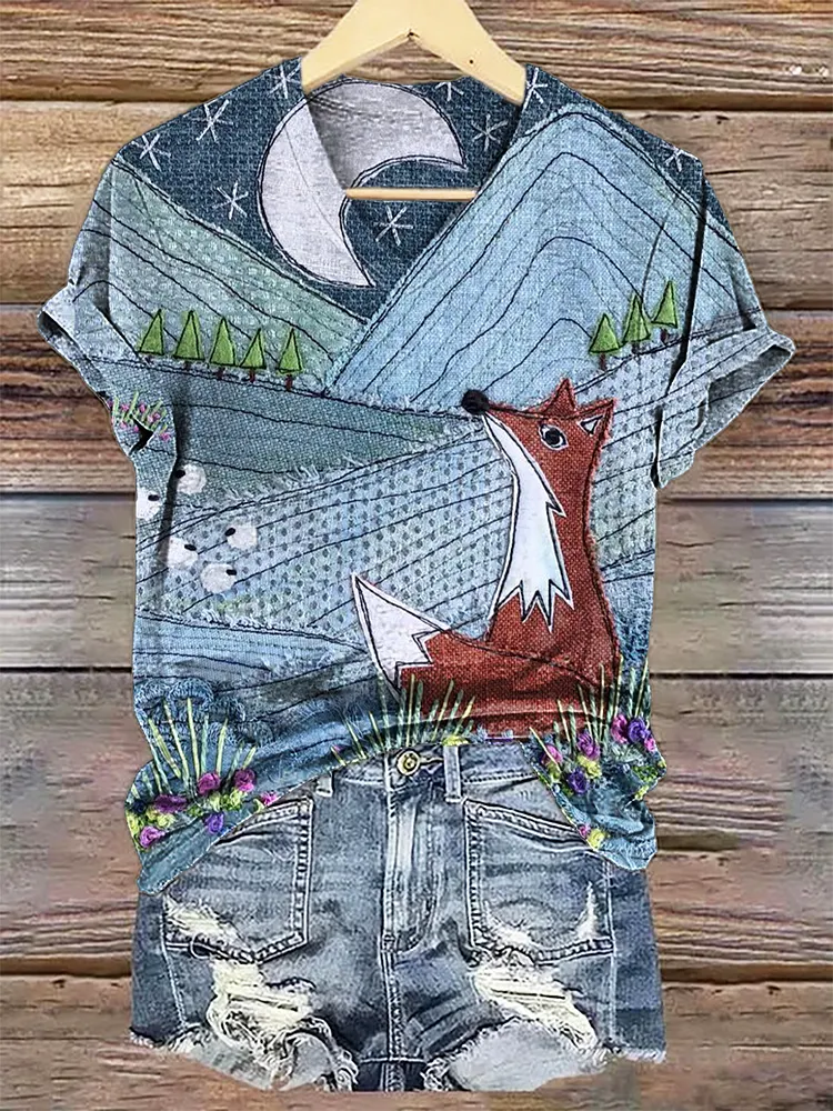 Women's Easter Fox Collage Art Print V-neck Casual T-Shirt
