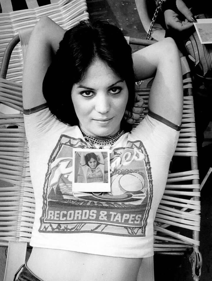 THE RUNAWAYS ?? JOAN JETT 8x10” Photo Poster painting ~