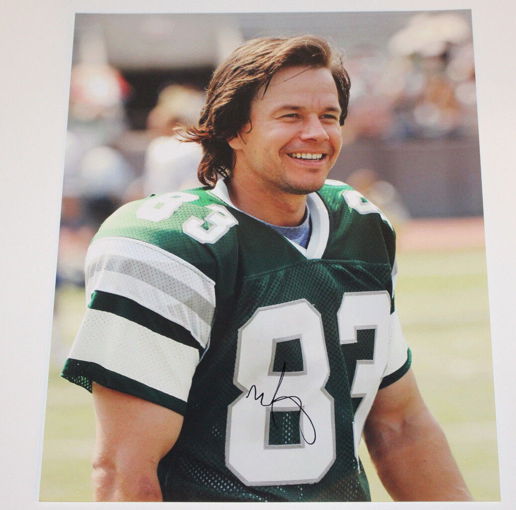 MARK WAHLBERG SIGNED 'INVINCIBLE' MOVIE 16x20 Photo Poster painting w/COA PROOF VINCE PAPALE