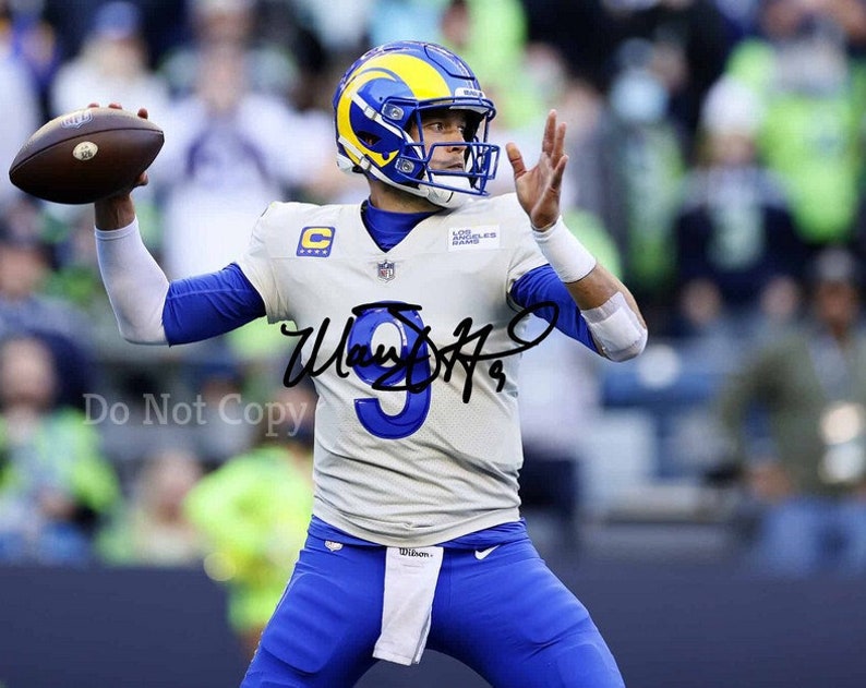 Matthew Stafford Signed Photo Poster painting 8X10 rp Autographed Picture LA Los Angeles Rams