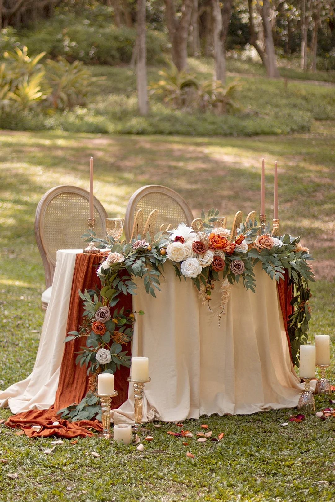 Wedding Flower garland for sweetheart shops table