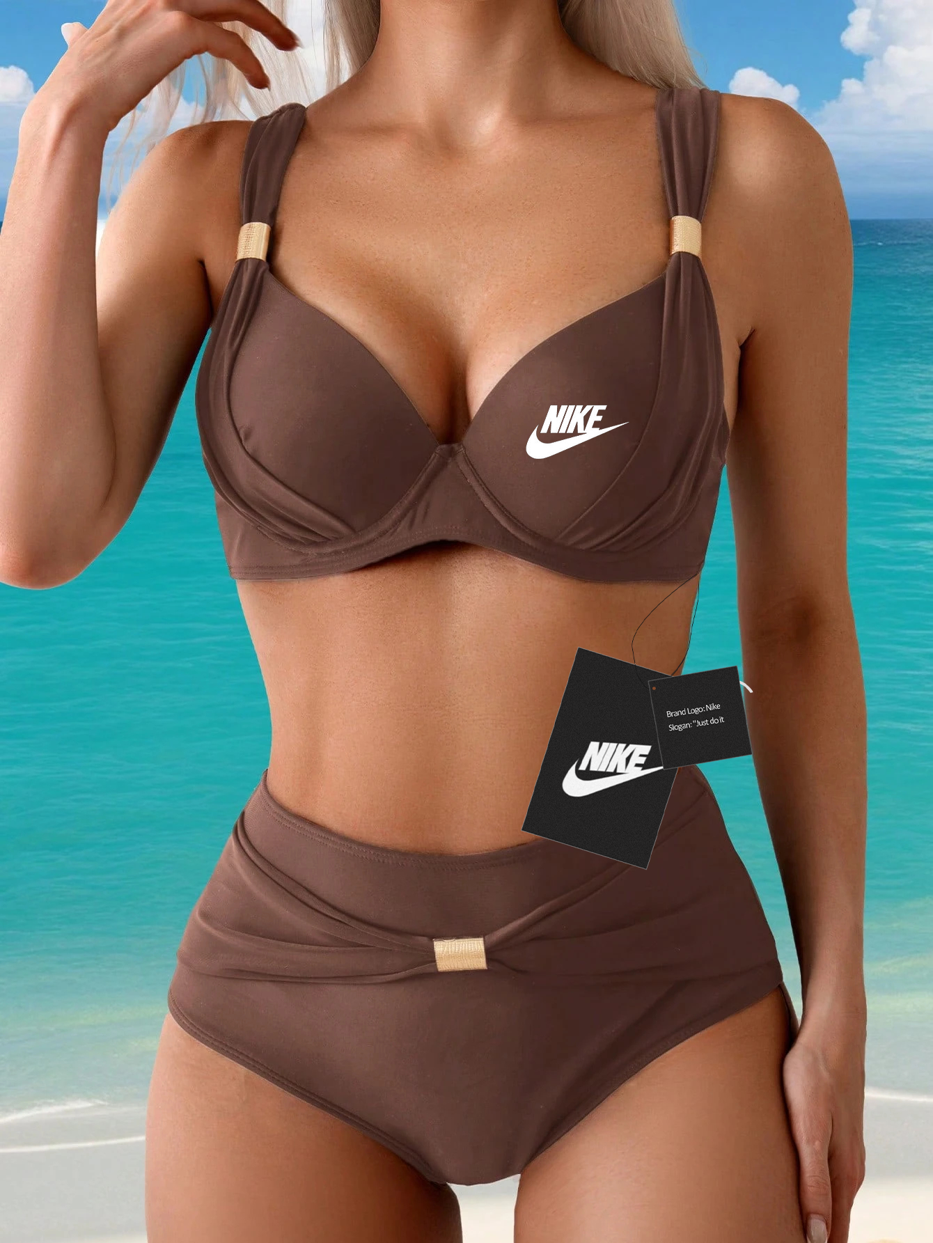 Novo conjunto de maiô com estampa tropical