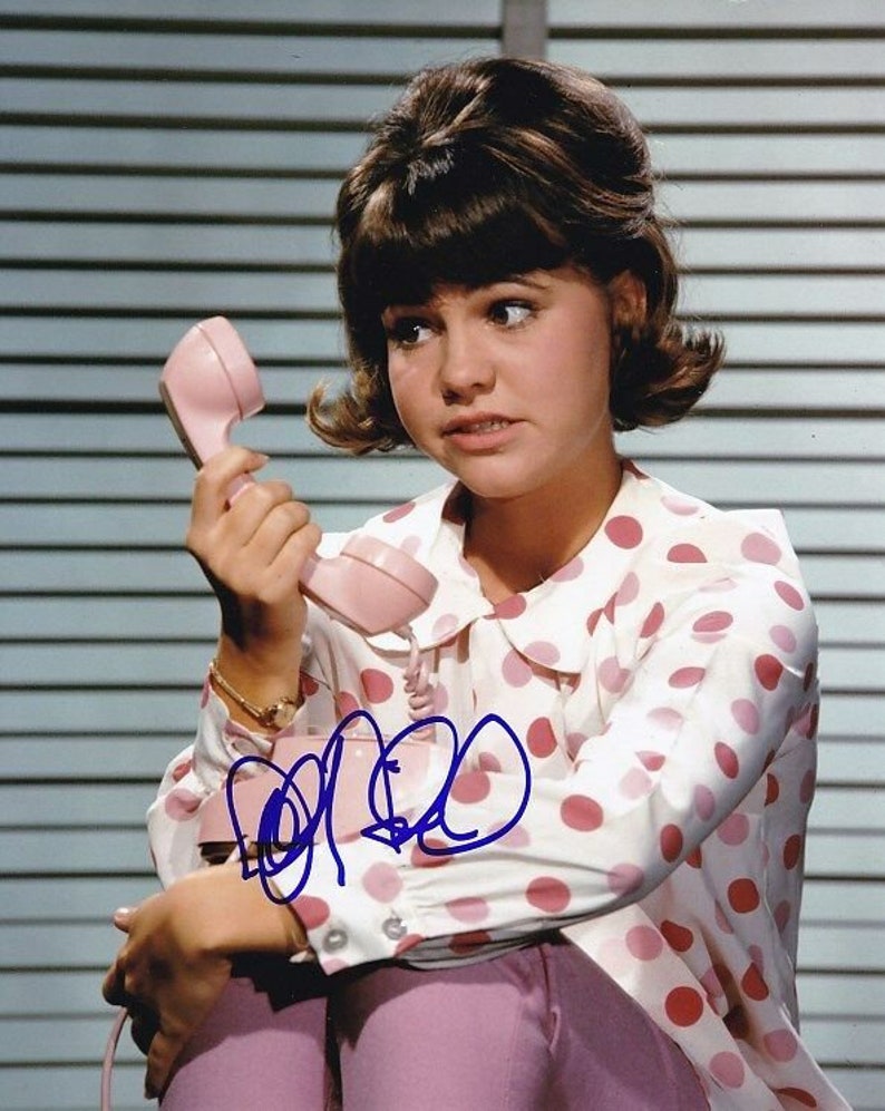 Sally field signed autographed gidget Photo Poster painting