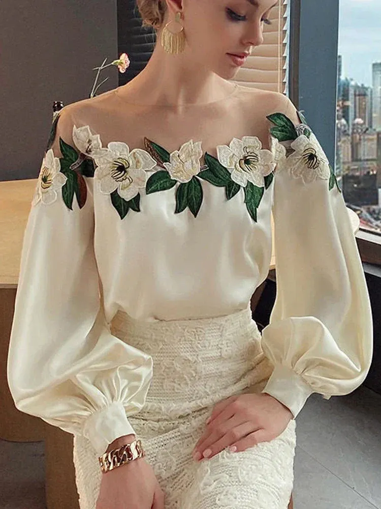 Fashionable and Minimalist winter Top