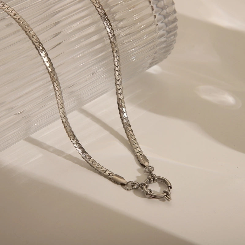 Casual Basic Commute Solid Color 304 Stainless Steel 18K Gold Plated Pendant Necklace