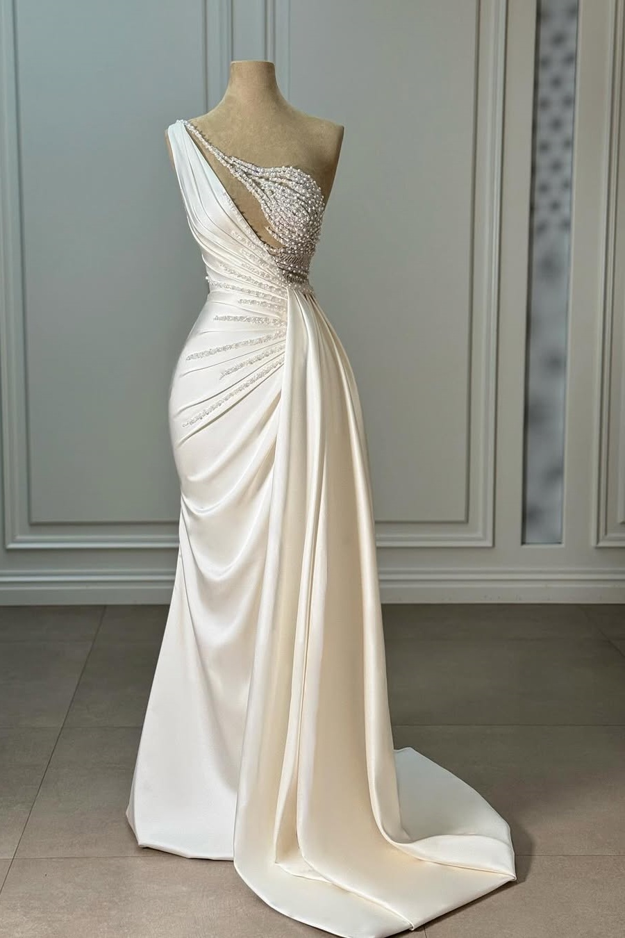 Lisliy White Strapless Sleeveless Pleated Mermaid Prom Dress With Beads 