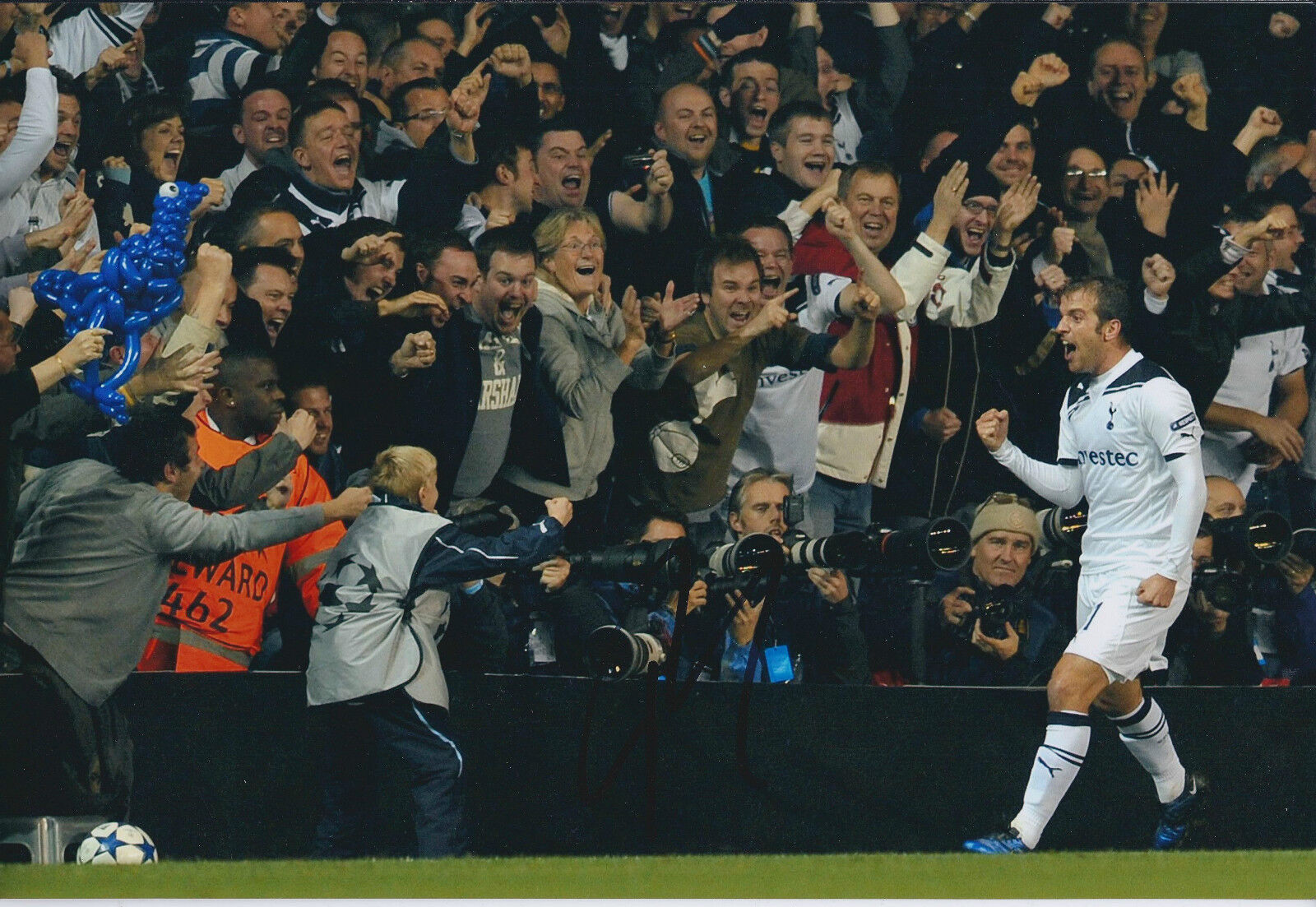 Rafael Van Der VAART SIGNED 12x8 Photo Poster painting AFTAL Autograph COA Champions League GOAL