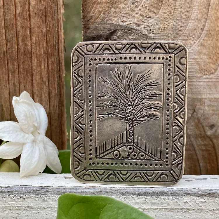 Stamp Decorated Date Palm Tree Picture Ring in Sterling Silver