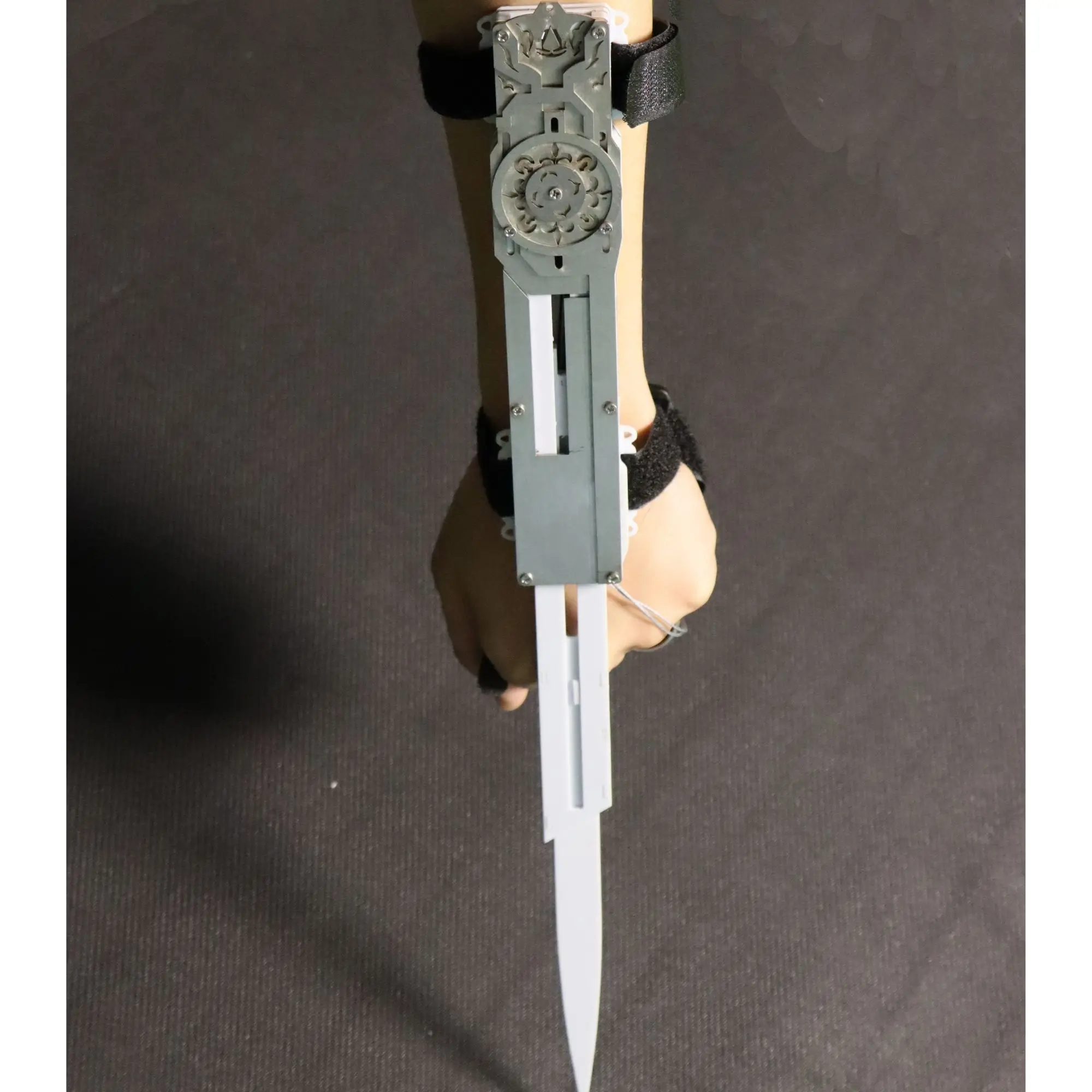 Hidden Blade Plastic Blade -  hidden blade image 3