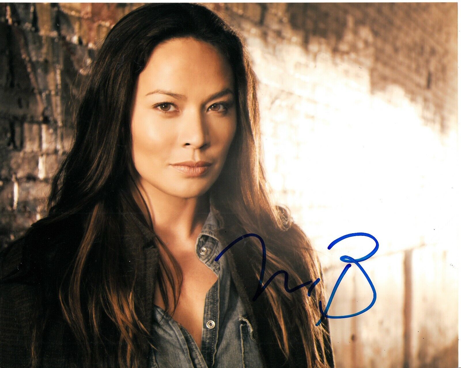 MOON BLOODGOOD SIGNED SEXY FALLING SKIES Photo Poster painting UACC REG 242 (1)