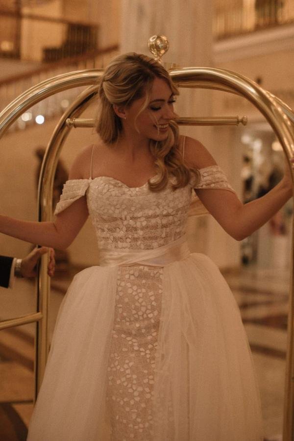 Luxury Mermaid Off-The-Shoulder Long Wedding Dress With Detachable Tulle Train | Ballbellas Ballbellas