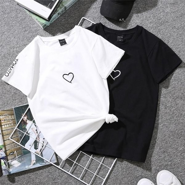 Fashion T Shirt Women Gesture Love Graphic Tees Women Heart Printed Summer Top Korean T-shirt Women - BlackFridayBuys