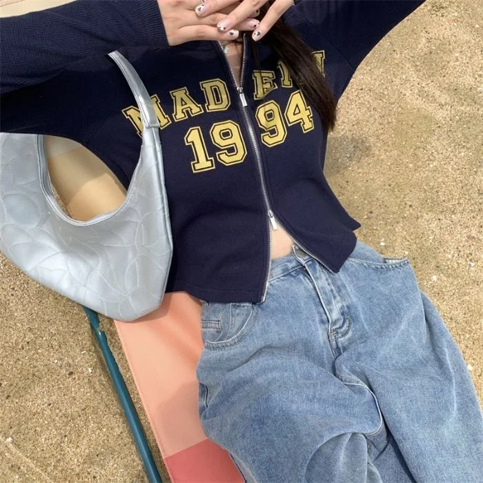 Long-Sleeve Lettering Zip-Up T-Shirt YP3023