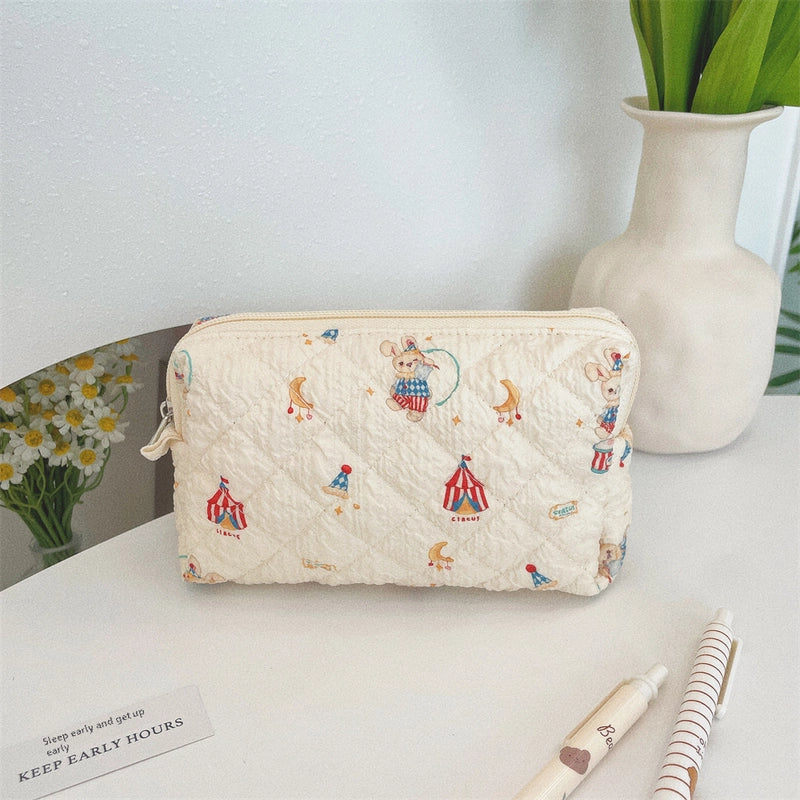 31291 Fresh Quilted Hand-held Cosmetic Bag Girl Large Capacity Cute Storage Student Zipper Stationery Bag Pencil Case