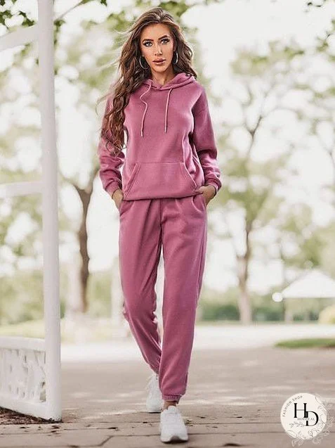 Stylish and Comfy Sweatsuit for Women
