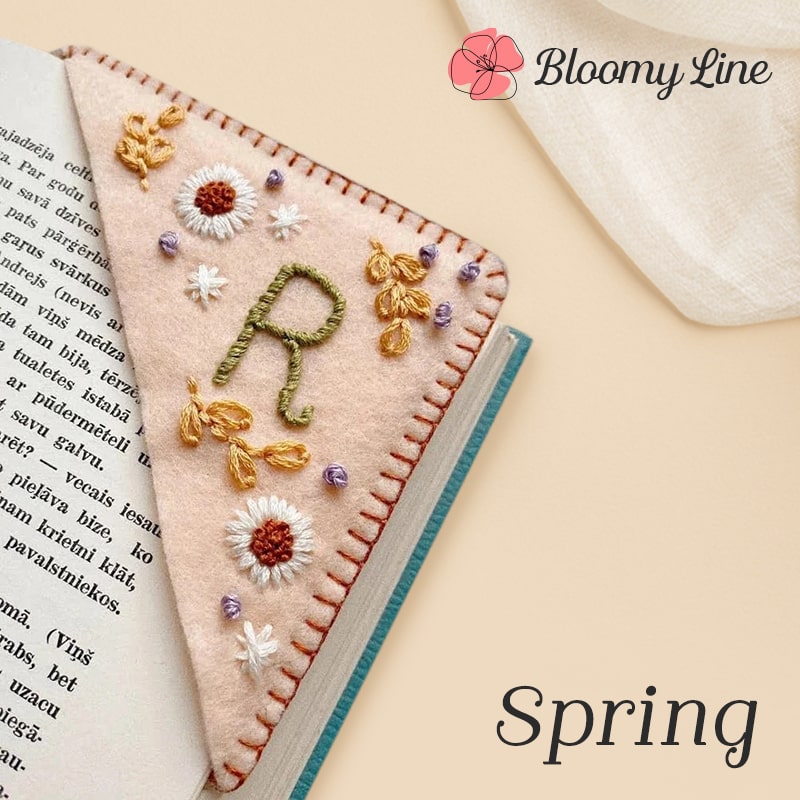 📚🔖$9.99📚🔖 - personalized hand embroidered corner bookmark pattern