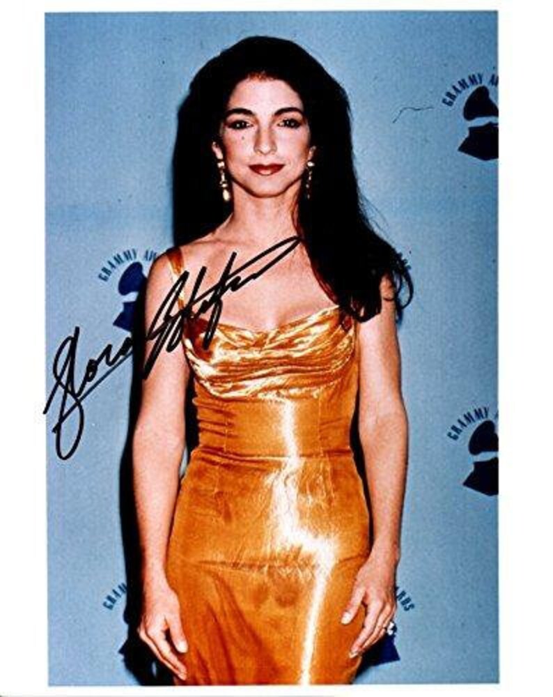 Gloria Estefan Signed Autographed Glossy 8x10 Photo Poster painting - COA Matching Hologram Stickers