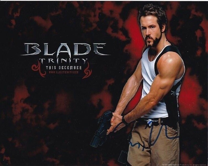 Ryan reynolds signed autographed blade trinity hannibal king Photo Poster painting