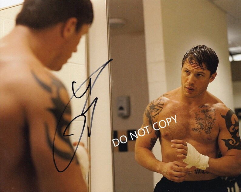 Tom hardy WARRIOR 8 x10 Autographed Hand Signed Photo Poster painting