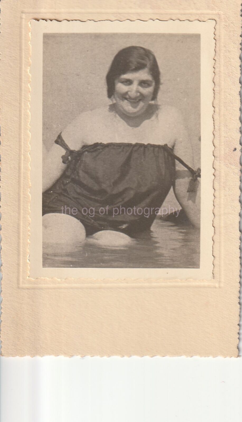 WORKING THE SWIMSUIT Found Photo Poster painting WOMAN bwPortrait VINTAGE 84 18