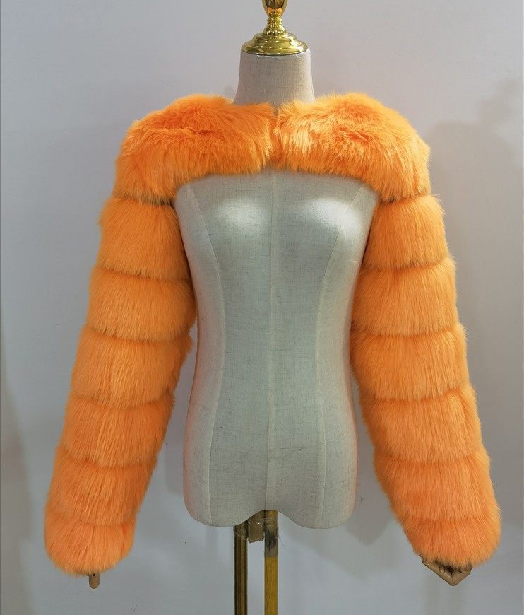 Fashionable Autumn And Winter Women's Cape Fur Coat