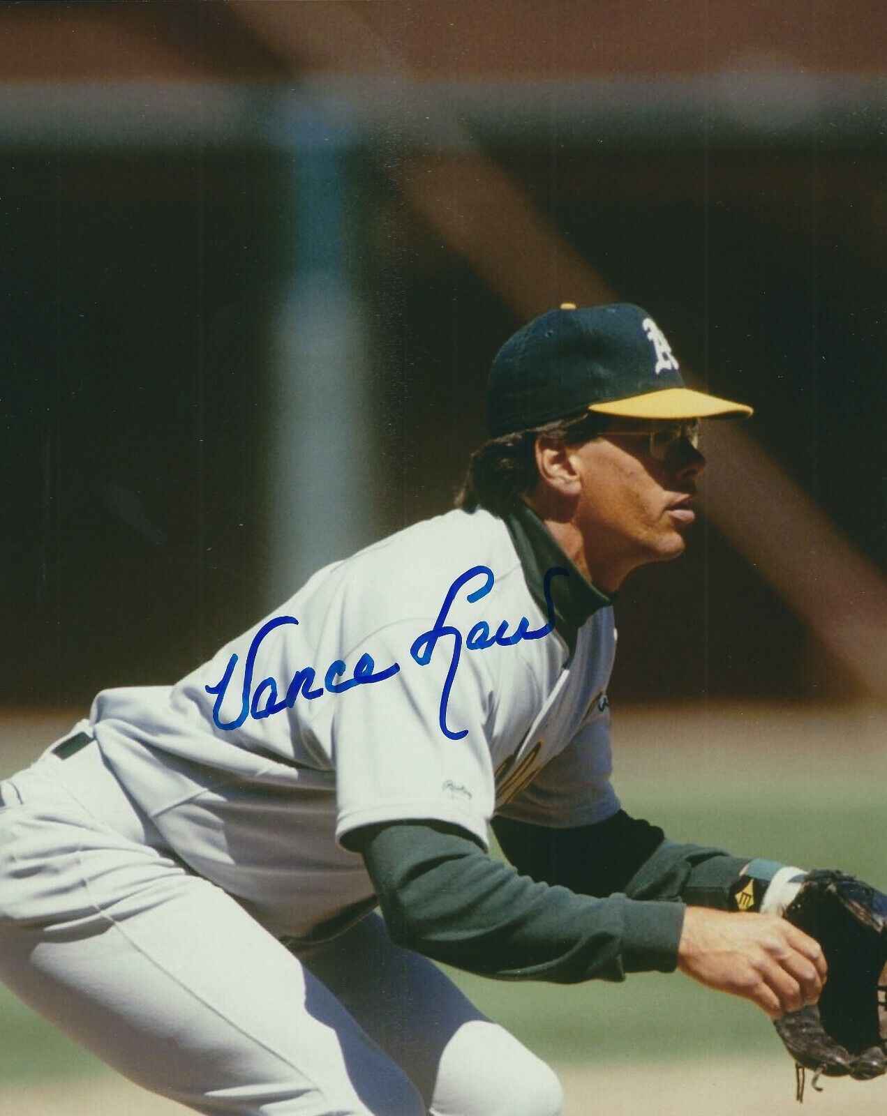 Signed 8x10 VANCE LAW Oakland A's Autographed Photo Poster painting - COA