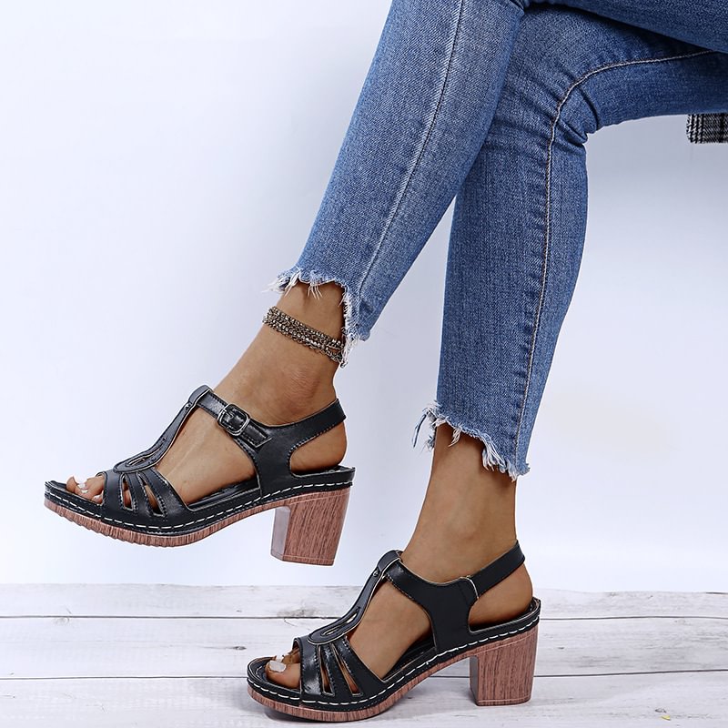 2022 nuovi sandali alla moda con tacco spesso da donna