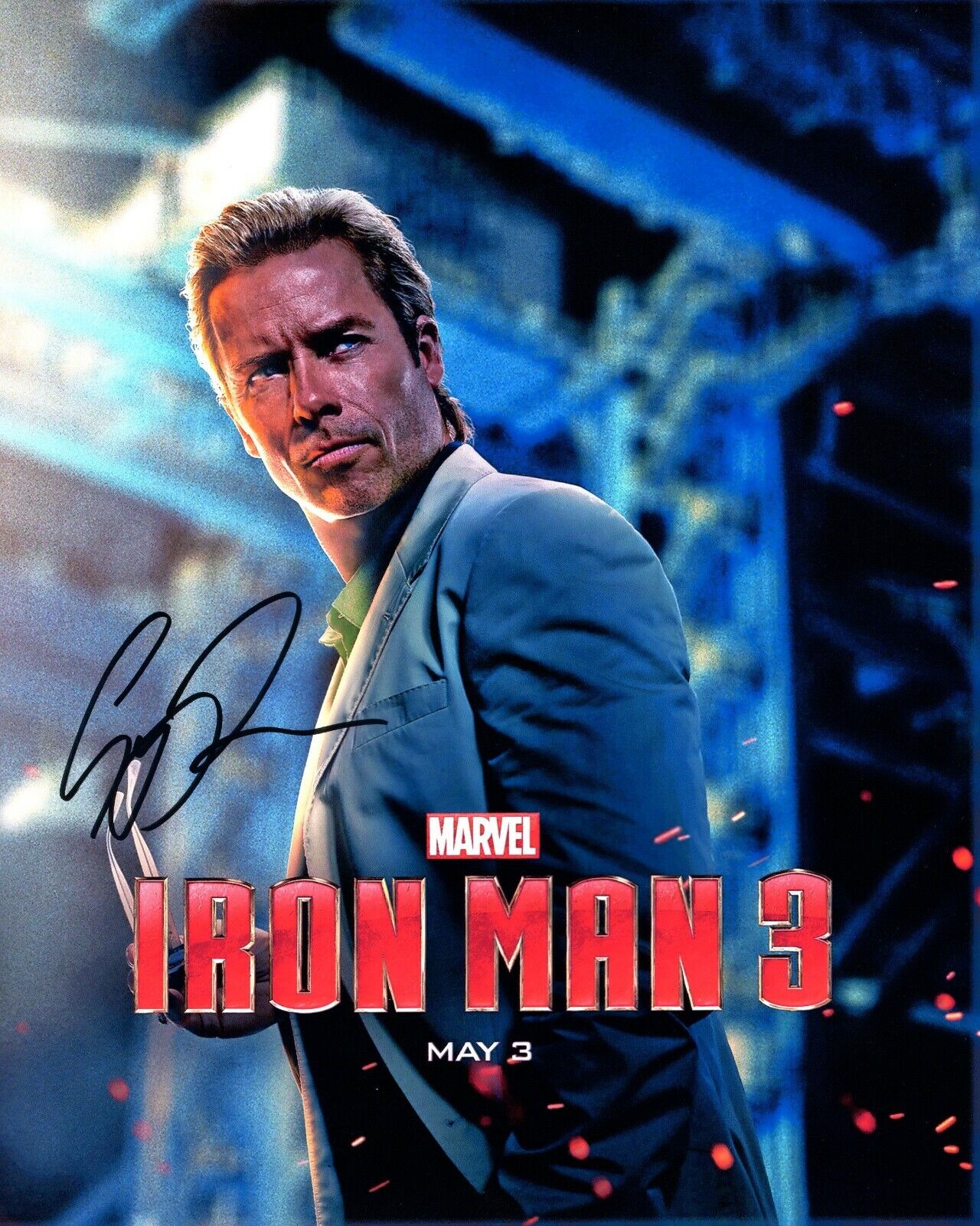 Signed Photo Poster painting of Guy Pearce 10x8