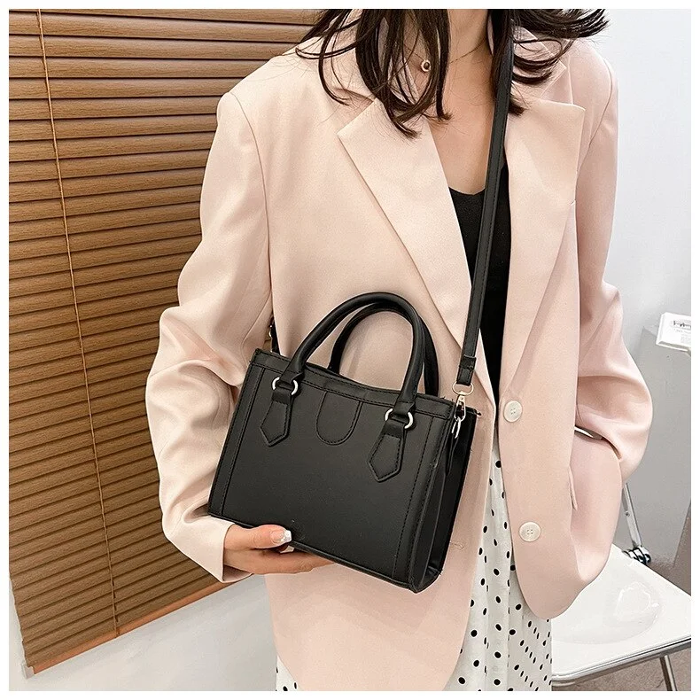 2023 New Large Capacity Tote Bag Spring and Summer Fashion Shoulder Bag Personality ins Women Fashion Crossbody Bag