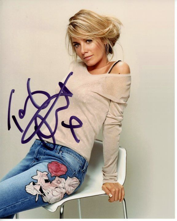 TAMZIN OUTHWAITE signed autographed Photo Poster painting