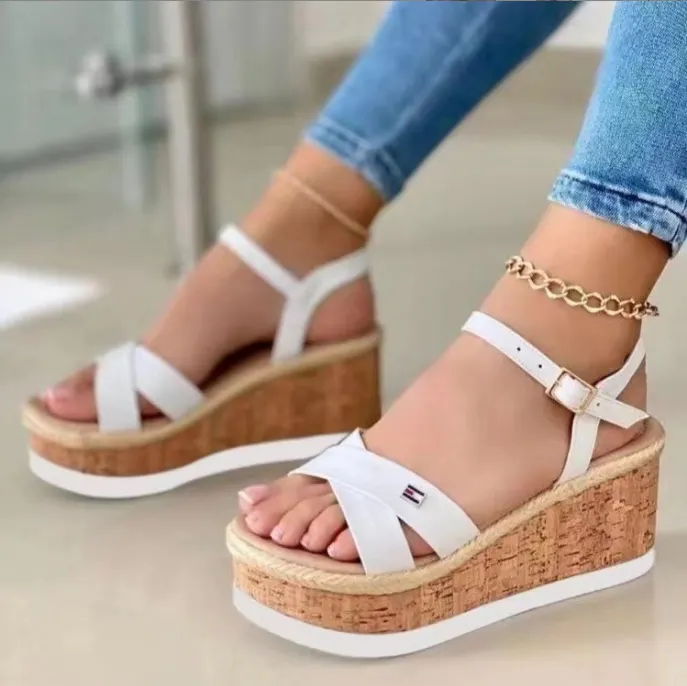 Qengg New Women's Sandals Fish Mouth Buckle Solid Color Wedge Flats Thick Sole Comfortable Casual Beach Shoes Plus Size Sandalia Nuvem