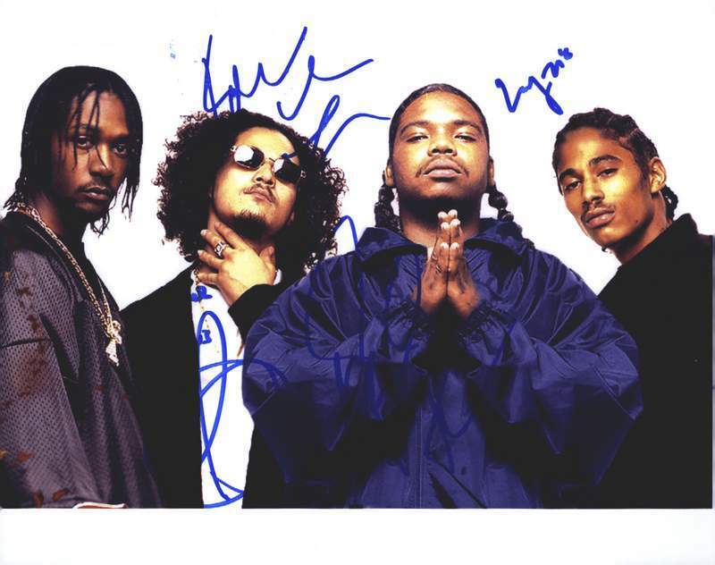 Bone-Thugs N-Harmony authentic signed rap 8x10 Photo Poster painting W/Certificate Autograph 104