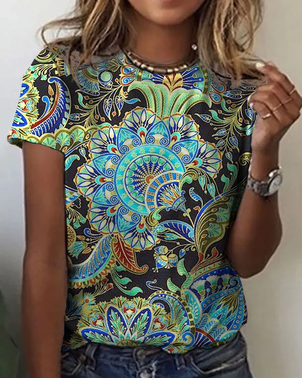 Women's Mandala Floral Pattern Crew Neck T-shirt