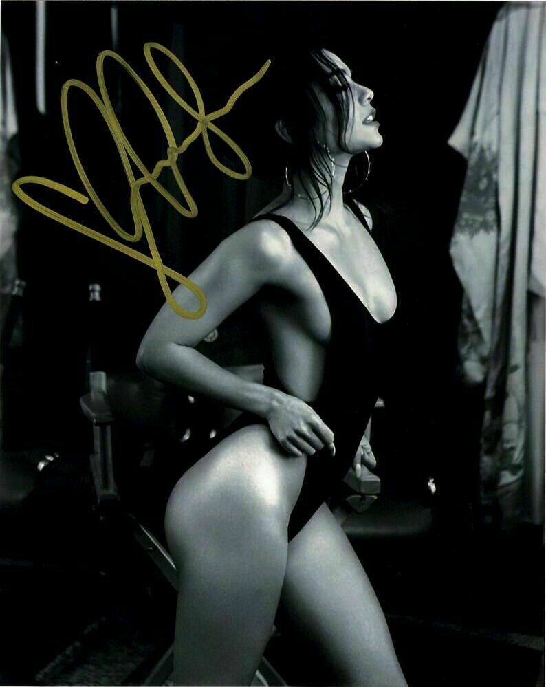 Vanessa Hudgens Autographed Signed 8x10 Photo Poster painting Sexy Bad Boys Swtich REPRINT