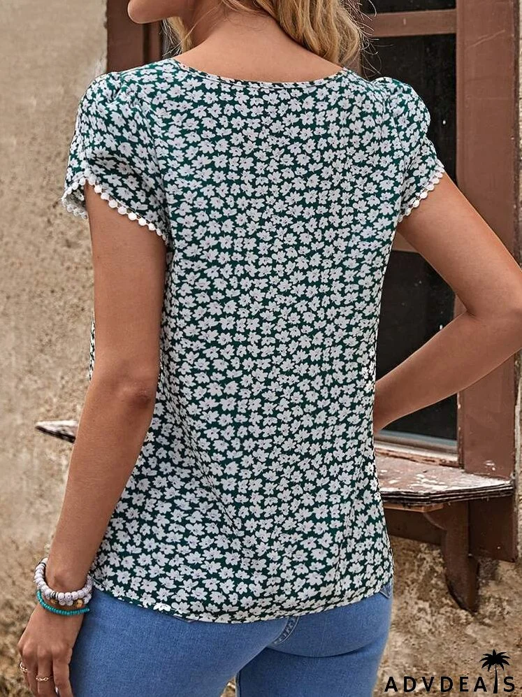 Ditsy Floral Print Petal Sleeve Blouse