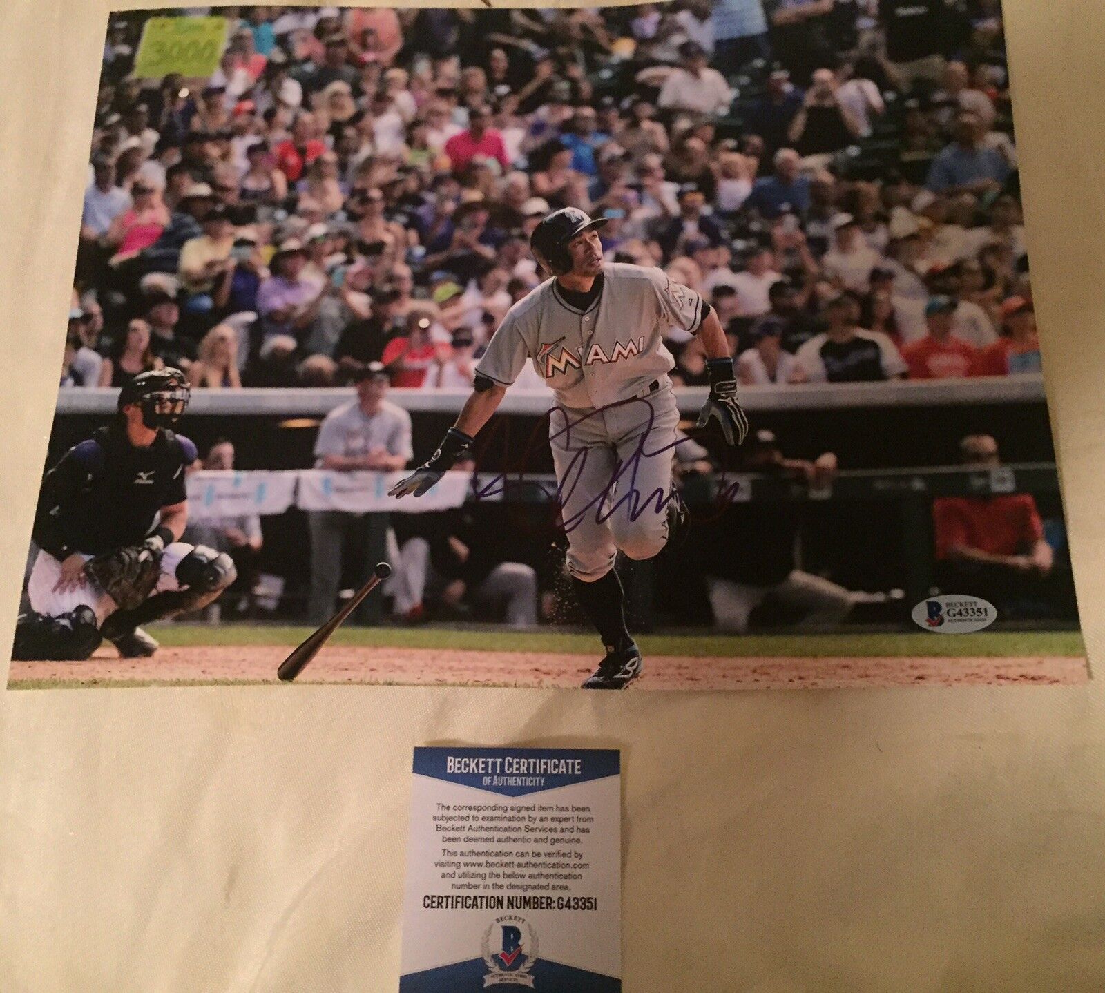 Ichiro Suzuki Signed Photo Poster painting 11x14 Marlins Auto Beckett Authentication 3000th Hit