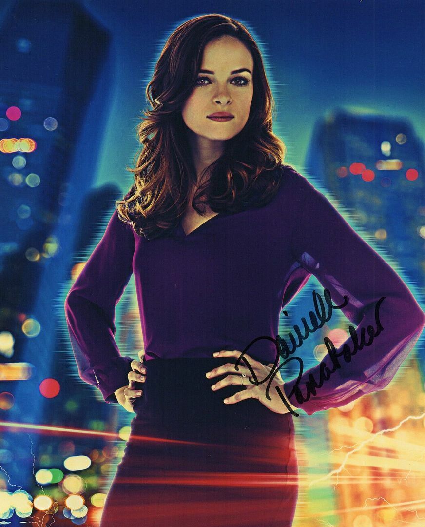 Danielle Panabaker Autograph Signed Photo Poster painting Print